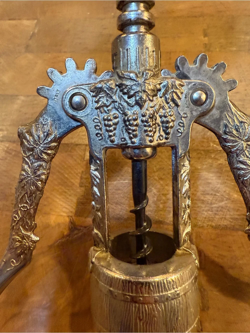 Vintage-Style Silver Winged Corkscrew Bottle Opener Grapes ordinate